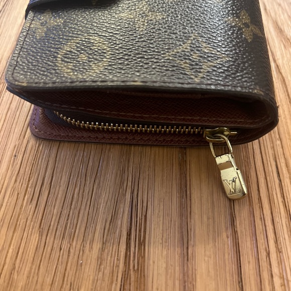Louis Vuitton Monogram Compact Wallet - Picture 9 of 13